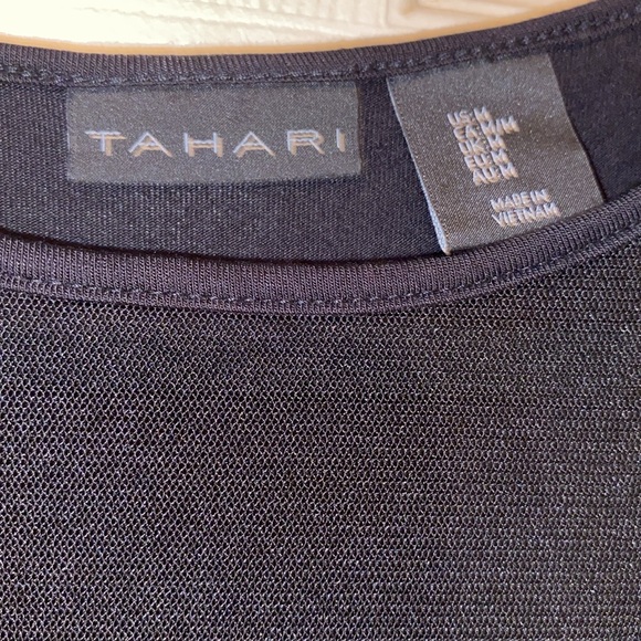 Tahari Women’s  Stretchy Short Sleeve Top  in Black with Mesh Neckline Size Med - Picture 3 of 6